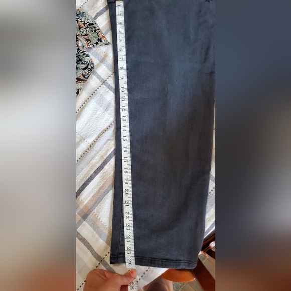 INC INTERNATIONAL BLACK EMBROIDERED HIGH WAISTED STRAIGHT LEG JEANS - Picture 9 of 9